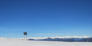 Beitragsbild des Blogbeitrags Nassfeld Winterwanderwege: Ganz oben in die Sonne blinzeln 