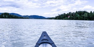 Beitragsbild des Blogbeitrags Auf die Paddel, fertig, los! Kanu Tour auf der Drau in Südkärnten