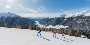 Beitragsbild des Blogbeitrags Die besten Wanderhotels für den Winter in den Alpen 