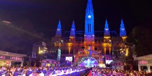 Beitragsbild des Blogbeitrags LIFE BALL 2017 – All about the Charity Event in Vienna, Austria