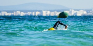 Beitragsbild des Blogbeitrags Unsere Tipps zum sicheren Freiwasserschwimmen 