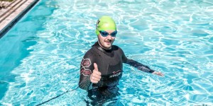 Beitragsbild des Blogbeitrags Poolschwimmen – Training zuhause am Gummiseil 