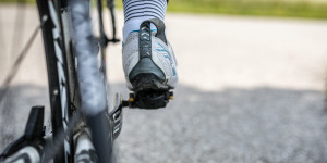 Beitragsbild des Blogbeitrags „Taube“ Zehen und schmerzende Füße beim Rennrad fahren 