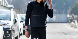 Beitragsbild des Blogbeitrags Fashionable Guy oder Terrorist? Street Style mit der Letasca Weste 