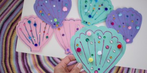 Beitragsbild des Blogbeitrags Do it yourself: Einladungen zur Meerjungfrauenparty