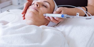 Beitragsbild des Blogbeitrags HydraFacial – für glatte und gereinigte Haut 