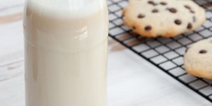 Beitragsbild des Blogbeitrags Homemade Almond Milk