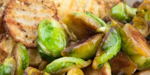 Beitragsbild des Blogbeitrags Pan-Roasted Brussels Sprouts in Soy Sauce