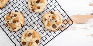 Beitragsbild des Blogbeitrags Chunky Monkey Cookies (Vegan, Oil-Free, Sugar-Free)