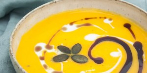 Beitragsbild des Blogbeitrags Roasted Pumpkin Soup (Vegan + GF) 