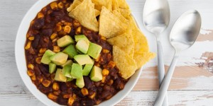 Beitragsbild des Blogbeitrags Vegan Chili Sin Carne