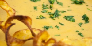 Beitragsbild des Blogbeitrags Vegan Sweet Potato Soup with Coconut Milk 