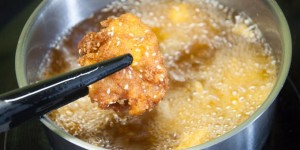 Beitragsbild des Blogbeitrags How To Deep Fry In a Pot 