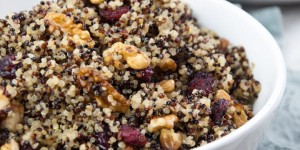 Beitragsbild des Blogbeitrags Tri-Color Quinoa with walnuts and cranberries