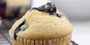 Beitragsbild des Blogbeitrags Vegan Blueberry Marzipan Muffins