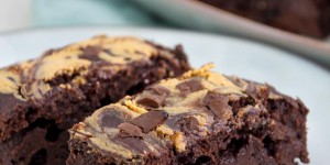 Beitragsbild des Blogbeitrags Vegan Peanut Butter Brownies 