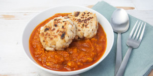 Beitragsbild des Blogbeitrags Pumpkin Goulash with Bread Dumplings