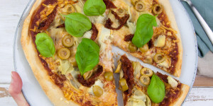 Beitragsbild des Blogbeitrags Antipasti Pizza 