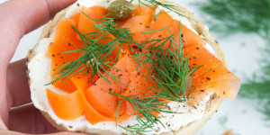 Beitragsbild des Blogbeitrags Vegan Smoked Salmon (Carrot Lox)