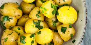 Beitragsbild des Blogbeitrags Buttery Parsley Potatoes