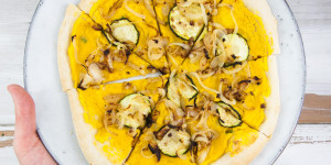 Beitragsbild des Blogbeitrags Vegan Pumpkin Pizza 