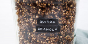Beitragsbild des Blogbeitrags Puffed Quinoa Granola 