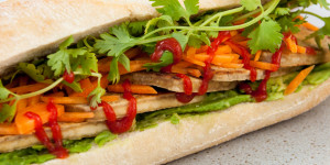 Beitragsbild des Blogbeitrags Vegan Banh Mi Sandwich 