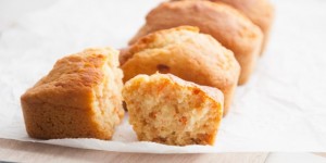 Beitragsbild des Blogbeitrags Vegan Mini Carrot Cake Loaves