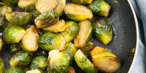 Beitragsbild des Blogbeitrags Pan-Roasted Brussels Sprouts in Soy Sauce 