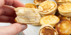 Beitragsbild des Blogbeitrags Vegan Banana Pancake Bites 
