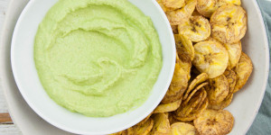 Beitragsbild des Blogbeitrags Baked Plantain Chips 