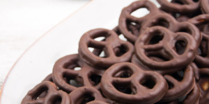 Beitragsbild des Blogbeitrags Chocolate Covered Pretzels