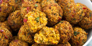 Beitragsbild des Blogbeitrags Veggie Balls (IKEA-Style)