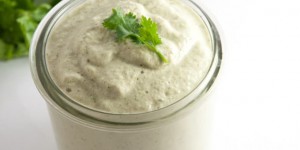 Beitragsbild des Blogbeitrags Vegan Cilantro Lemon Sunflower Seed Dip