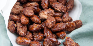 Beitragsbild des Blogbeitrags Candied Almonds (Cinnamon Sugar Coated Almonds)