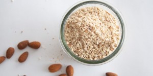 Beitragsbild des Blogbeitrags Almigiano – Vegan Almond Parmesan