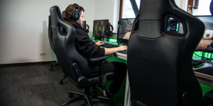 Beitragsbild des Blogbeitrags eSports als Beruf: Lässt sich damit Geld verdienen