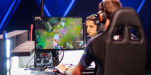 Beitragsbild des Blogbeitrags Bekannte e-Sportevents für Gamer in Österreich