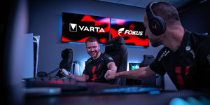 Beitragsbild des Blogbeitrags Esports-Talentförderung in Österreich durch VARTA und FOKUS