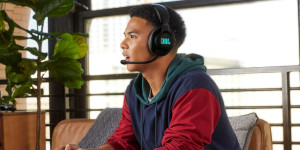 Beitragsbild des Blogbeitrags JBL Quantum 610 Wireless Headset im Test