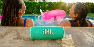 Beitragsbild des Blogbeitrags JBL Flip 6 Bluetooth-Lautsprecher im Test 