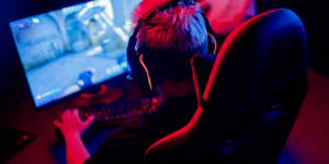 Beitragsbild des Blogbeitrags Traumberuf E-Sportler: So lässt sich mit Zocken Geld verdienen