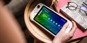 Beitragsbild des Blogbeitrags Logitech G bringt G CLOUD Gaming Handheld nach Deutschland