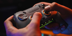 Beitragsbild des Blogbeitrags SCUF Gaming stellt den PC-Controller SCUF Envision vor