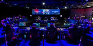Beitragsbild des Blogbeitrags Red Bull For The Win: Freizeit-Gamer gewinnen gegen Profi E-Sportler
