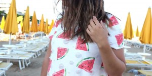 Beitragsbild des Blogbeitrags Outfit: Watermelon-dress and the beach 