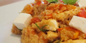 Beitragsbild des Blogbeitrags Quinoa mit Gemüse (und Hühnerbrust) 