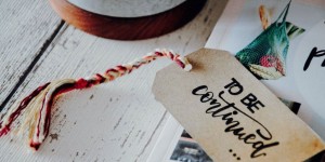 Beitragsbild des Blogbeitrags DIY Lesezeichen aus Papieranhänger