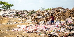 Beitragsbild des Blogbeitrags How to Travel Eco-Friendly as an Overlander