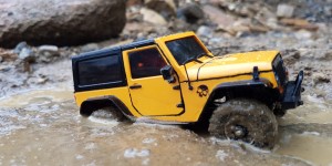 Beitragsbild des Blogbeitrags Orlandoo Hunter OH35A01 Jeep Wrangler JK Mudding 